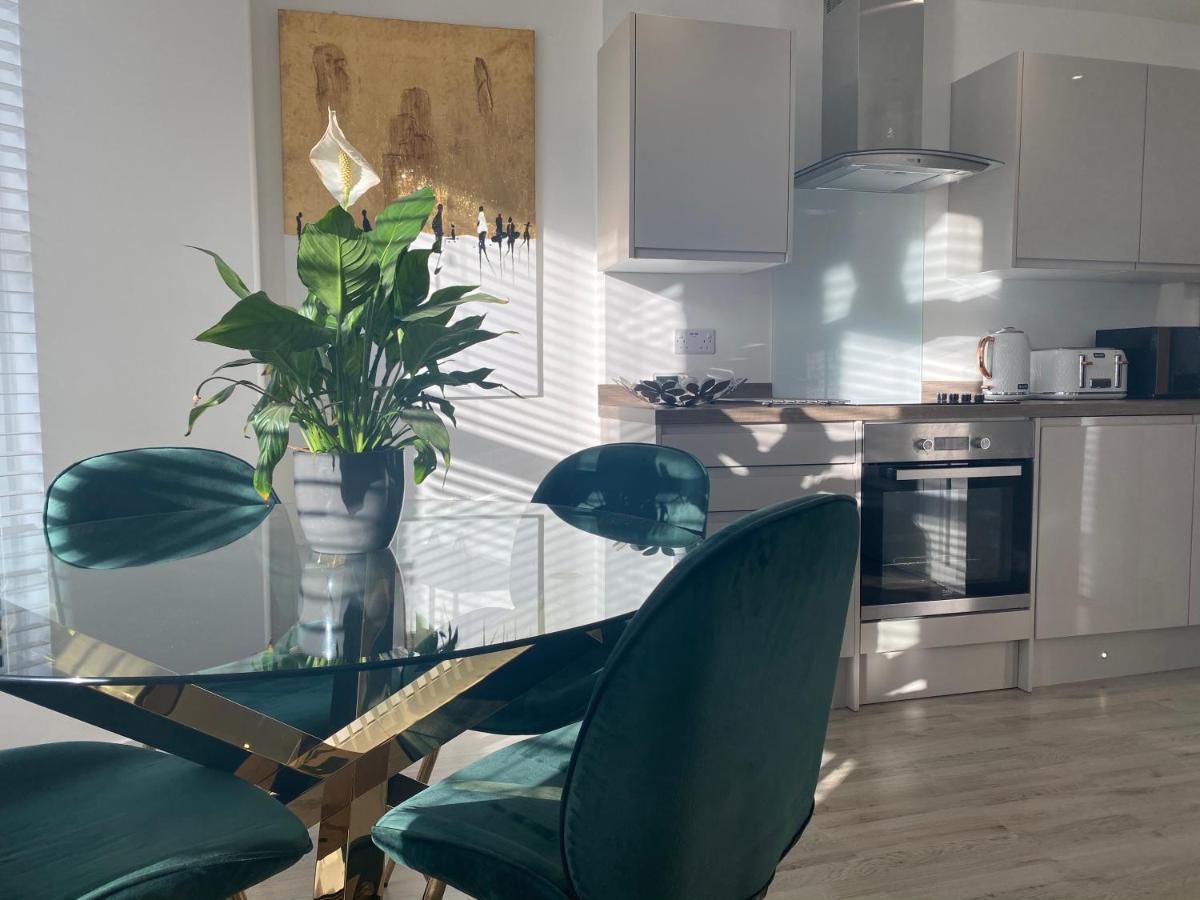 Stylish Pontcanna Flat Near City Centre Cardiff Bagian luar foto