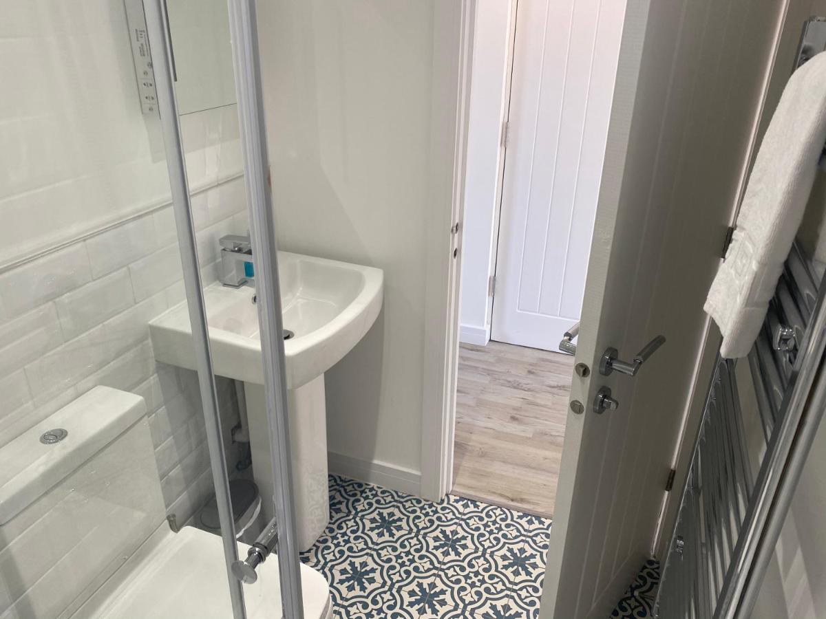 Stylish Pontcanna Flat Near City Centre Cardiff Bagian luar foto